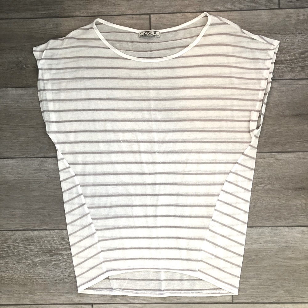 CHLOE K 💜 Gray and White striped short sleeve shirt Large